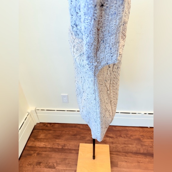 NEW - Made in Ireland wool ARAN MOR Ladies Honeycomb knit Sweater oat colour - Picture 7 of 16